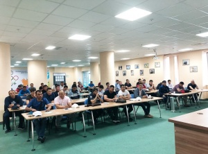 Қазақ курстарында жаттықтырушы-оқытушылар біліктіліктерін арттырады