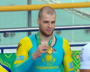 "Уақыт өтіп жатыр, менің артымда ештеңе жоқ"